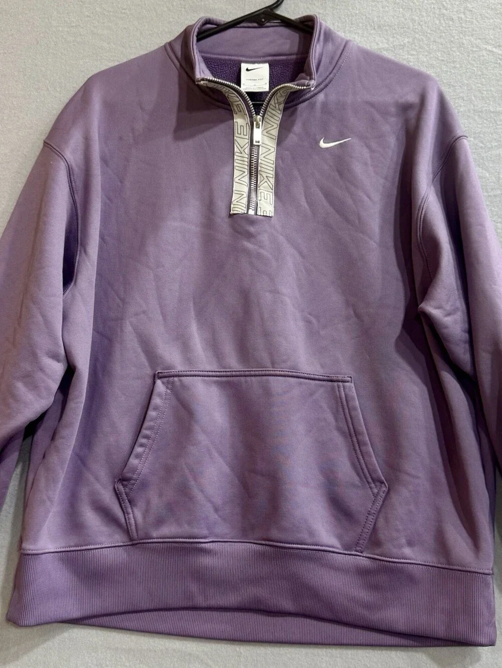 Nike Therma-FIT Women's Medium Purple 1/4 Zip Pullover Sweatshirt Pocket